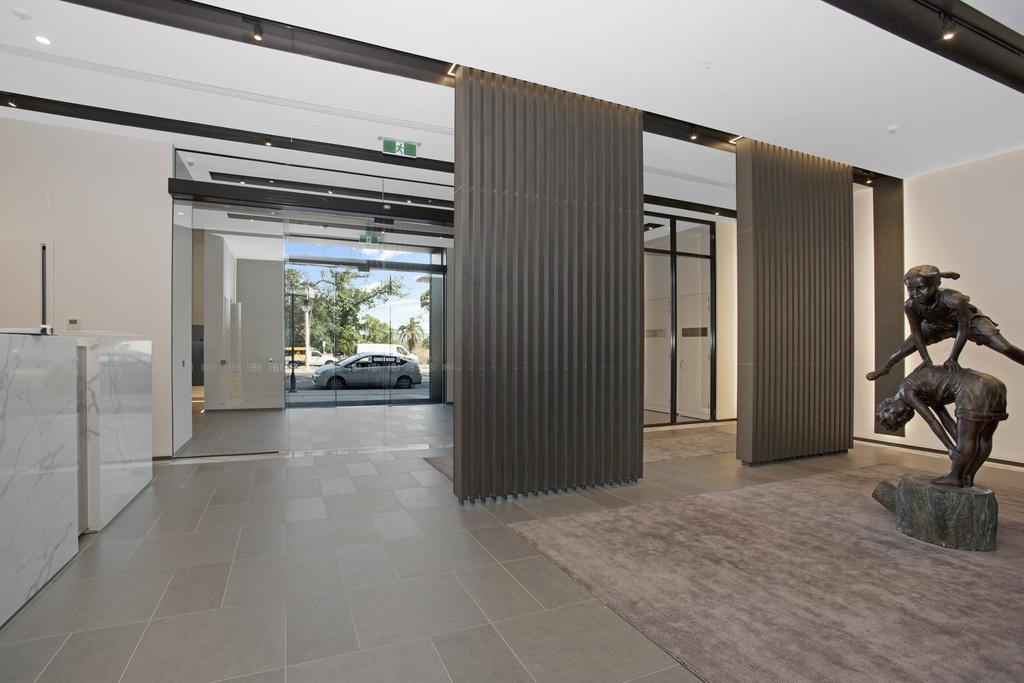 ☆ Heart Of St Kilda ☆ Infinity Pool+Parking+Wifi Leilighet Melbourne Eksteriør bilde