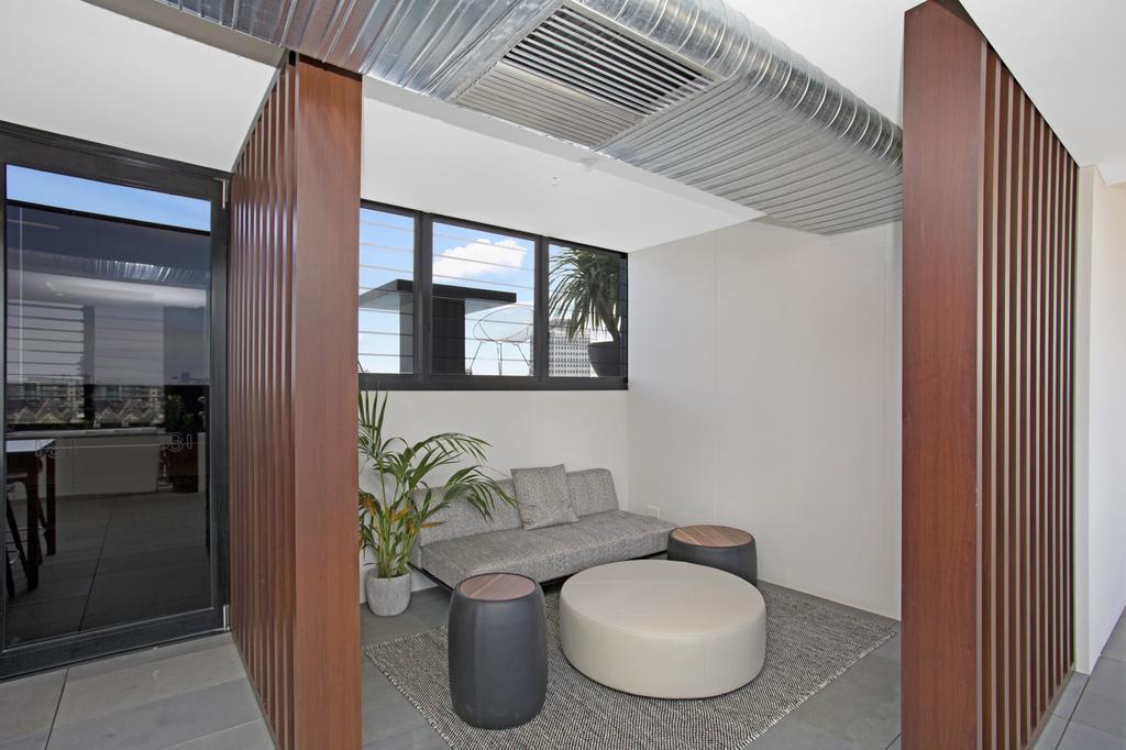 ☆ Heart Of St Kilda ☆ Infinity Pool+Parking+Wifi Leilighet Melbourne Eksteriør bilde
