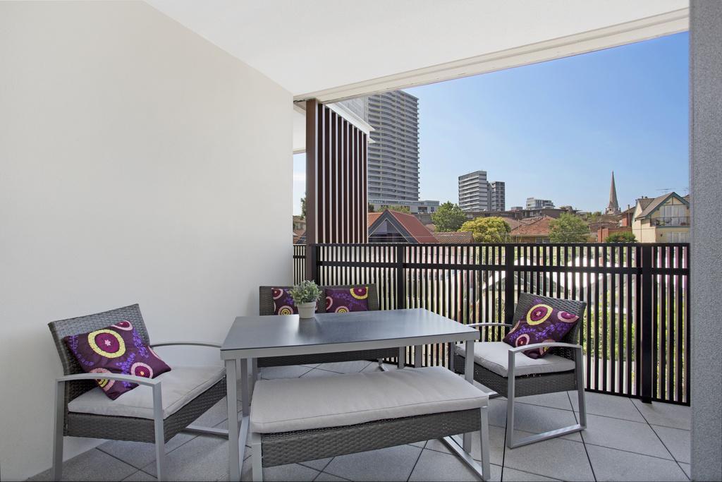 ☆ Heart Of St Kilda ☆ Infinity Pool+Parking+Wifi Leilighet Melbourne Eksteriør bilde