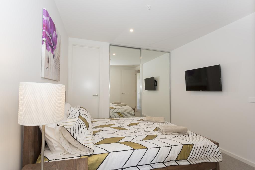 ☆ Heart Of St Kilda ☆ Infinity Pool+Parking+Wifi Leilighet Melbourne Eksteriør bilde
