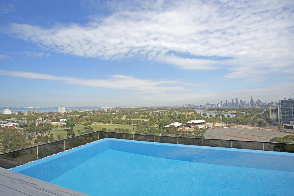 ☆ Heart Of St Kilda ☆ Infinity Pool+Parking+Wifi Leilighet Melbourne Eksteriør bilde